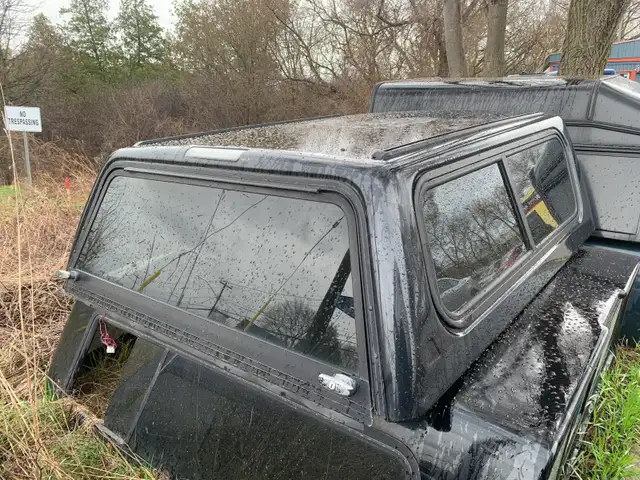 Ranger bed cap topper - Photo 2