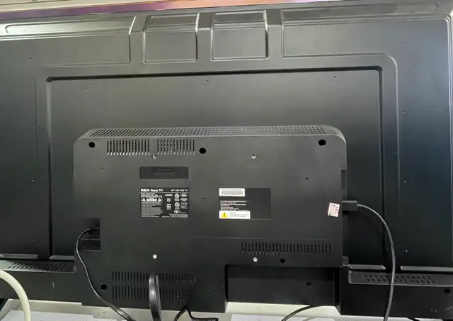 RCA 50" LED ROKU TV W/REMOTE - Photo 4