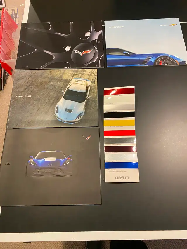 Corvette Brochure collection ,hard to find & prestige brochures - Photo 4