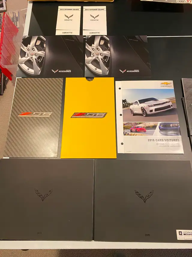 Corvette Brochure collection ,hard to find & prestige brochures - Photo 5