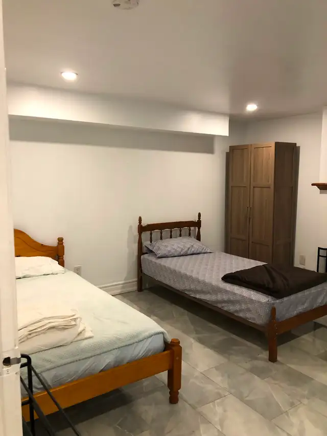 3 Bdrm Walkout Bsmnt Apt for Rent at Bellamy Road n Lawrence Ave - Photo 7