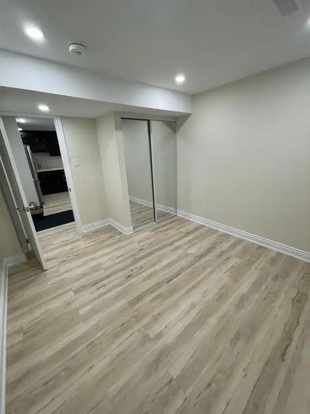 Legal - Two bedroom basement apartment for RENT - Photo 5