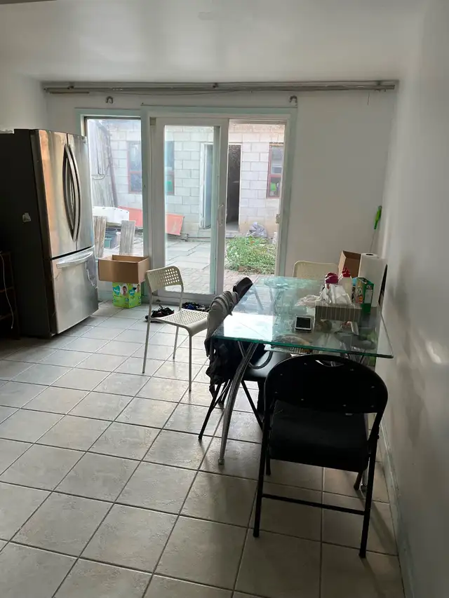 Location!Location!Location! - Photo 8