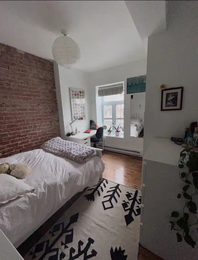 May - August Sublet - Photo 2