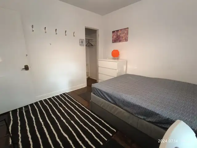 Big room for short term rental, Close metro Monk, All included. - Photo 3