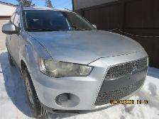 2011 Mitsubishi Outlander ES SAFTIED!