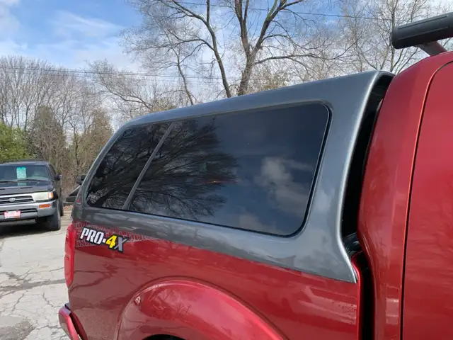 Nissan Frontier bed cap Leer - Photo 4