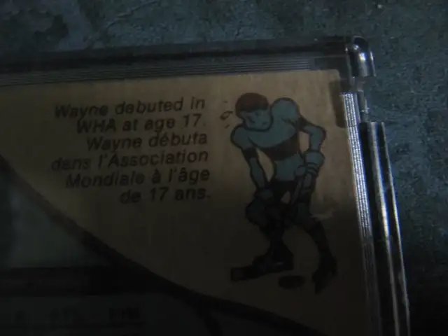 Wayne Gretzky C Oilers Authentic 1979 O-Pee-Chee Rookie Card - Photo 9