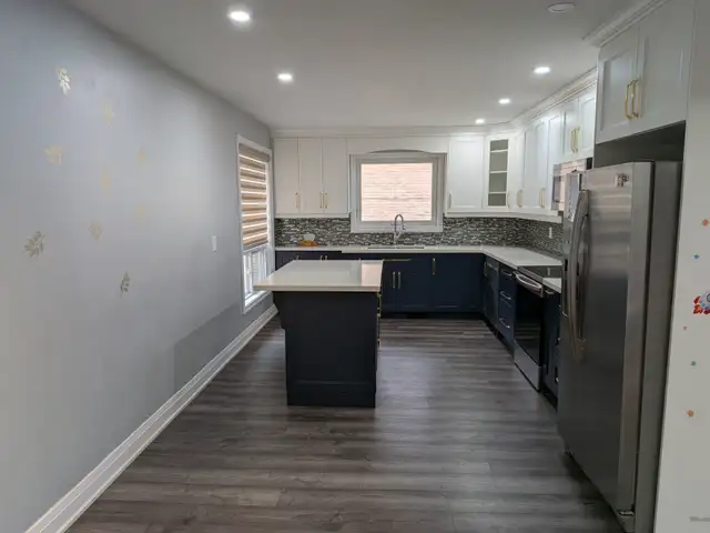 RENT 3 bedroom with 1 ½ bath Main floor. 2 parking - Photo 11