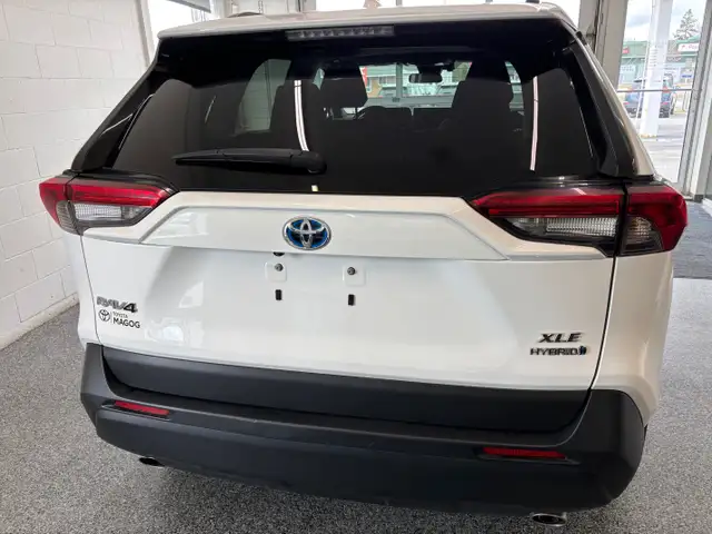 2024 Toyota RAV4 Hybrid XLE AWD, - Photo 4