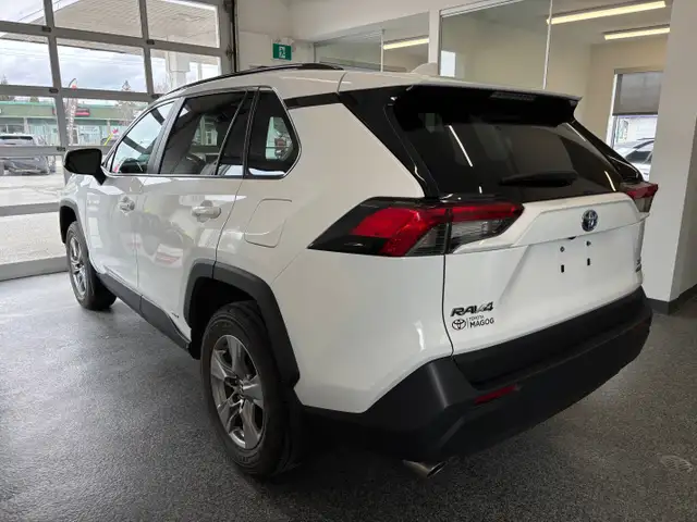 2024 Toyota RAV4 Hybrid XLE AWD, - Photo 5