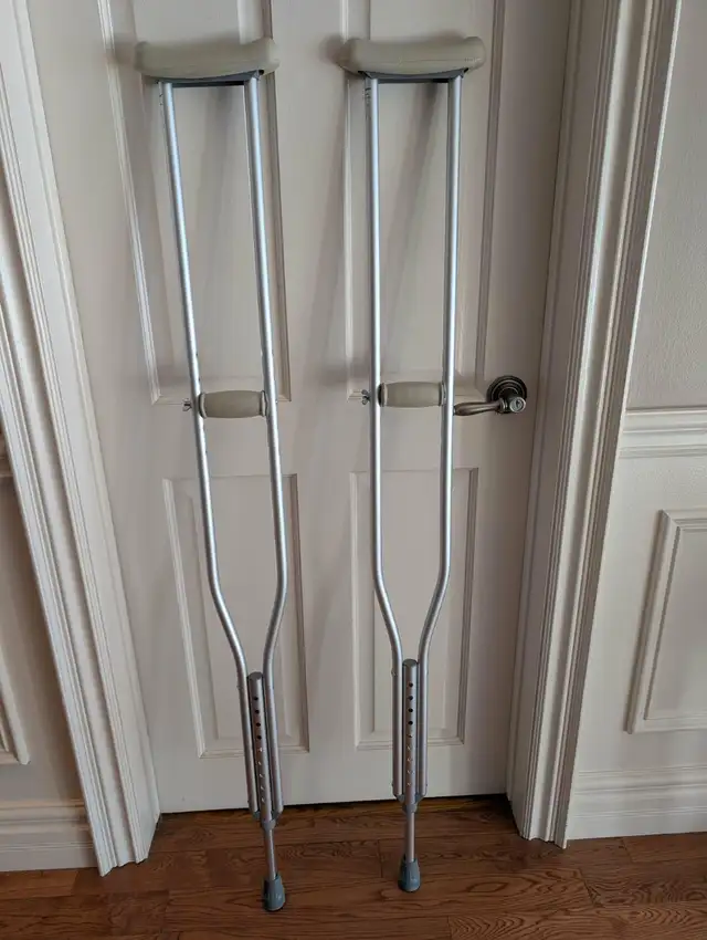 Crutches- Adult sized