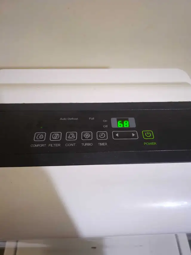 Great Dehumidifier For Sale - Photo 5