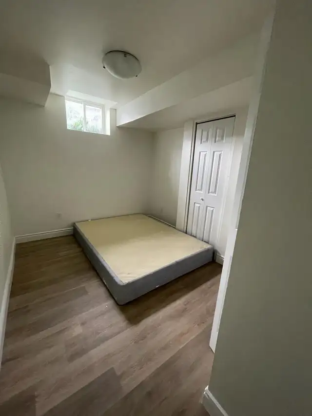 2 bd  2 bt   den bsmt  apt for rent in Scarborough June 1st - Photo 6