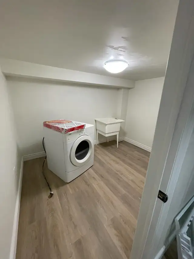 2 bd  2 bt   den bsmt  apt for rent in Scarborough June 1st - Photo 10