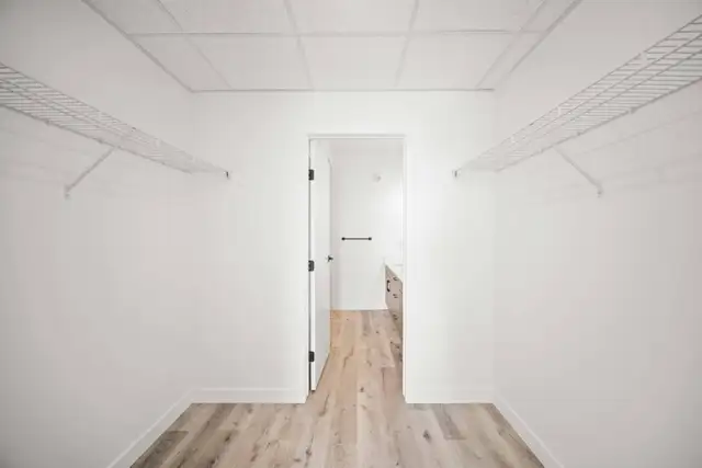 LUXURY 2 Bed 2 Bath Apartment! With Fitness Centre! - Photo 8