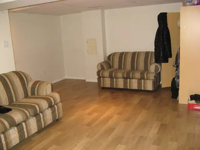 Room for rent close to Carleton U, One bus to uOttawa - Photo 6