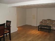 Room for rent close to Carleton U, One bus to uOttawa - Photo 7