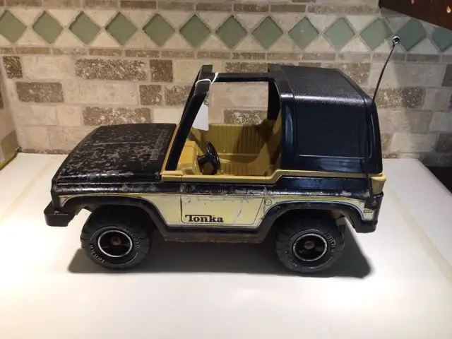 Tonka Mighty Jeep Blazer Bronco