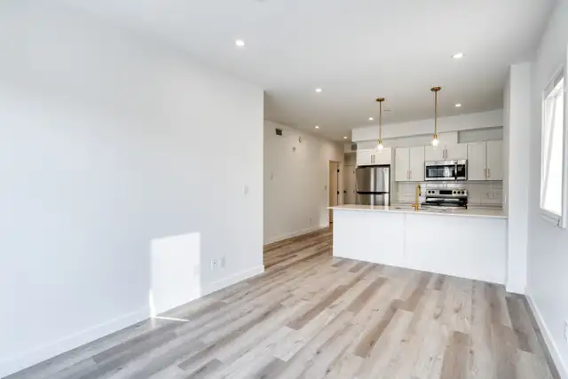 LUXURY 2 Bed 2 Bath Apartment! Move In Ready! - Photo 10