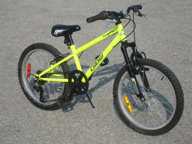 GREAT SHAPE OVERALL BOY'S 20' GLOW 7 SPEED WITH SUSPENSION!