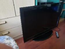 40'' LED TV REMOTE IN PERFECT COND.