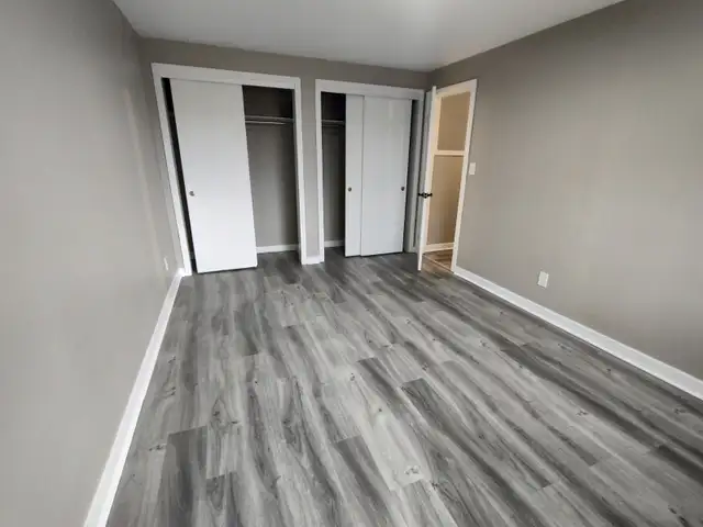 Beautiful 4 Bedroom Home Niagara on the Lake with In Law Suite - Photo 5