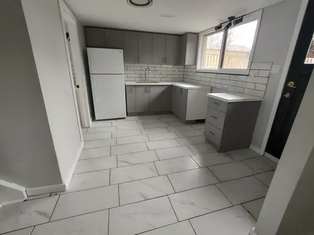 Beautiful 4 Bedroom Home Niagara on the Lake with In Law Suite - Photo 7