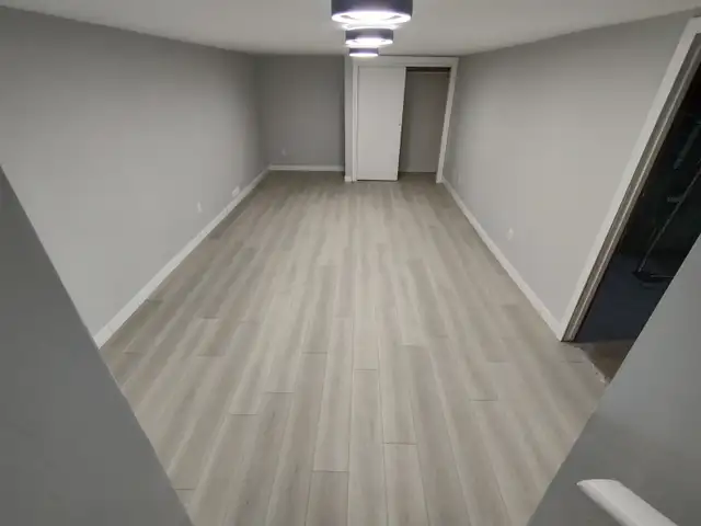 Beautiful 4 Bedroom Home Niagara on the Lake with In Law Suite - Photo 9