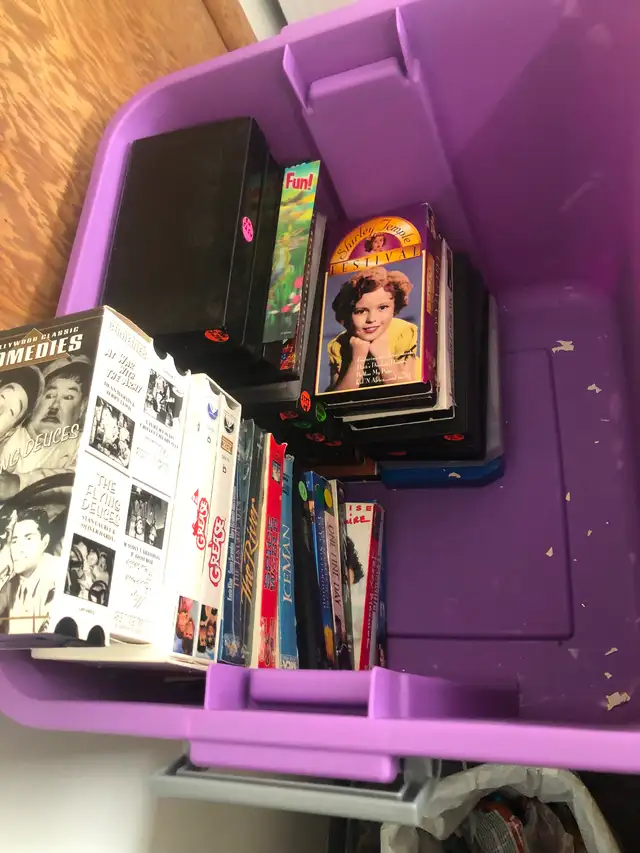 Random VHS Lot - Photo 2