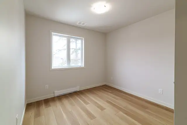 LUXURY 2 Bedroom Townhouse! Move In Ready! - Photo 8