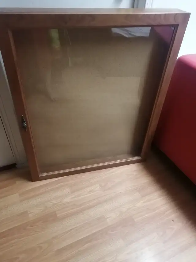 Wooden glass display case - Photo 2
