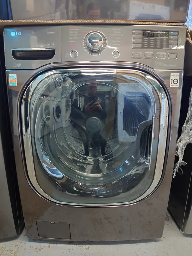 LG '27' Black Stainless Steel Front Load Washer / Dryer Set - Photo 7