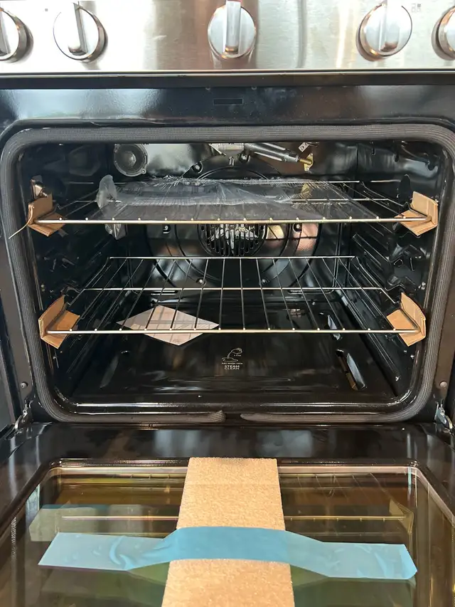 gas slide in range - Photo 3