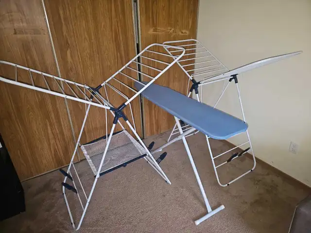 Drying Racks & Iron Board - Photo 6