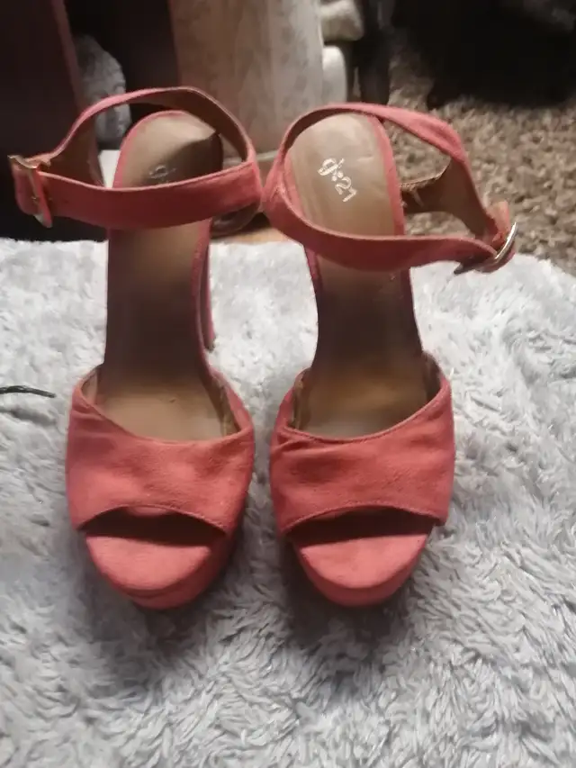 Women's shoes $4 each - Photo 6