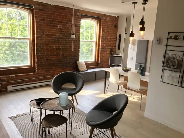 Loft lumineux 4 ½ tout inclus à St-Roch – dernier étage