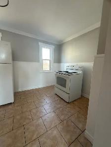669 Forest Hill Rd, Unit 1(front), 2bedroom house(1bath1kt)South - Photo 3
