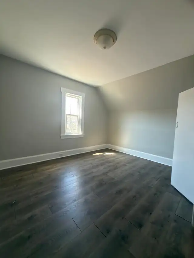 669 Forest Hill Rd, Unit 1(front), 2bedroom house(1bath1kt)South - Photo 7