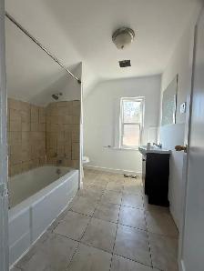 669 Forest Hill Rd, Unit 1(front), 2bedroom house(1bath1kt)South - Photo 9