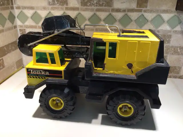 Tonka Clam Bucket 70’-80’s XMB 975