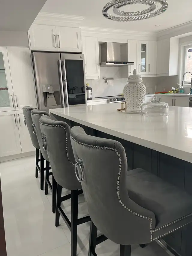 Furnished ROOM FOR RENT  Square One Mississauga  (Fem - Photo 4