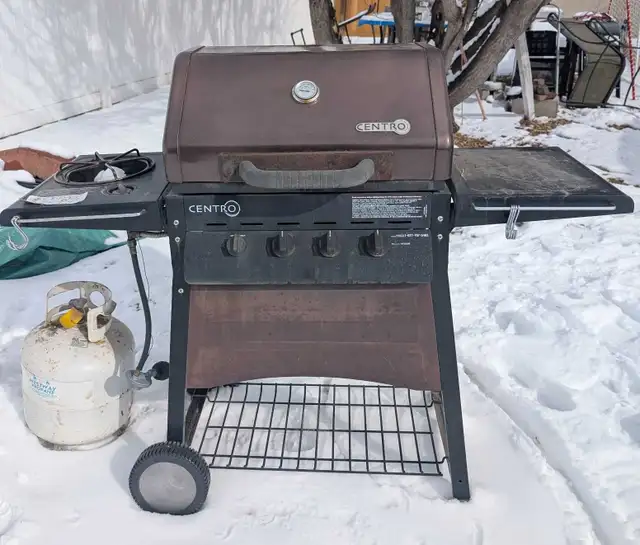 Used Master Chef Barbecue & 20 LB Propane Tank