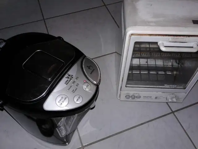 Electronic liquid boiler   electric toaster oven - $20 total