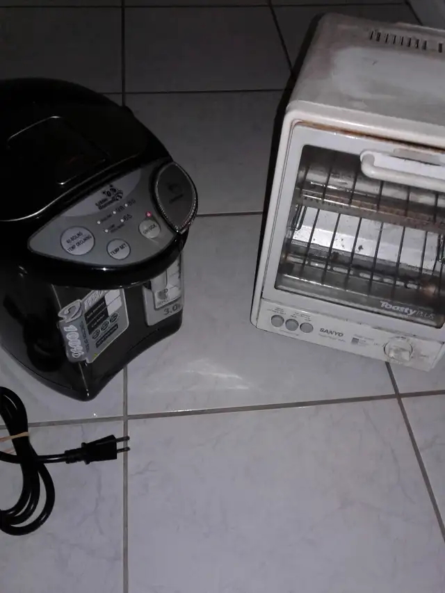 Electronic liquid boiler   electric toaster oven - $20 total - Photo 2