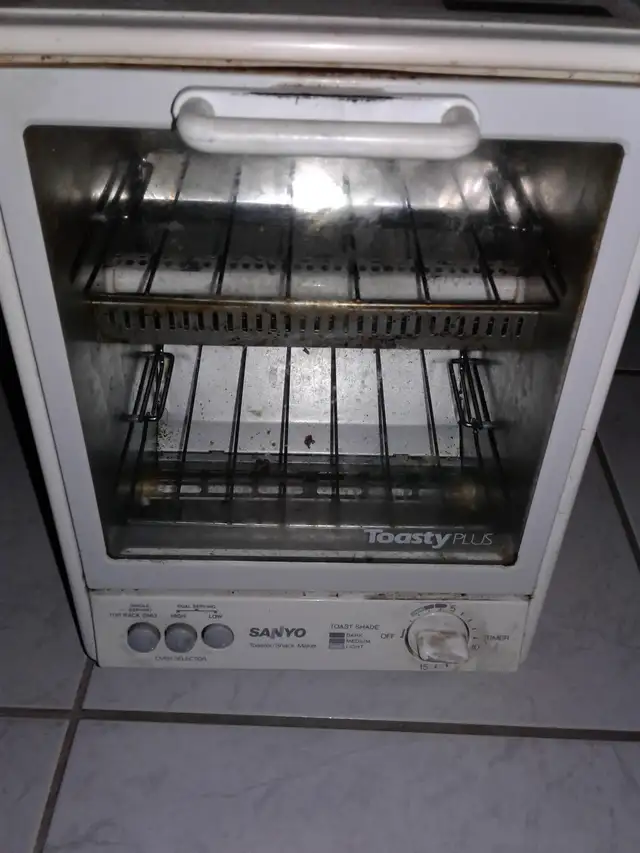 Electronic liquid boiler   electric toaster oven - $20 total - Photo 4