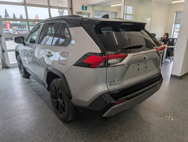 2022 Toyota RAV4 Hybrid XSE AWD, - Photo 4