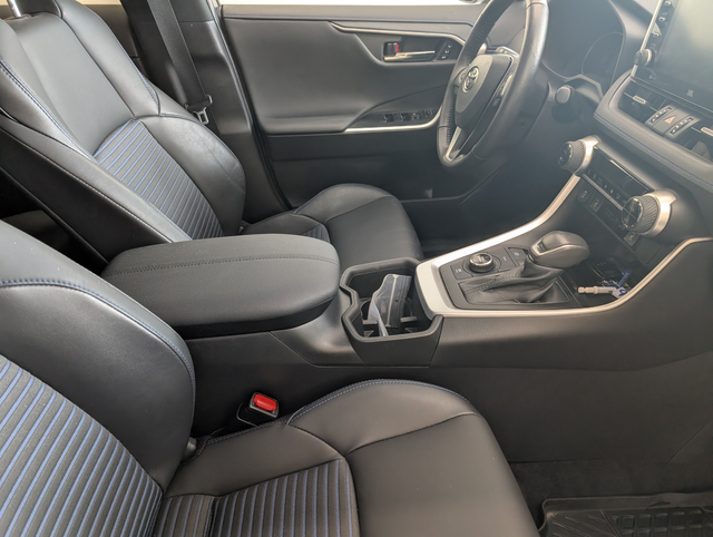 2022 Toyota RAV4 Hybrid XSE AWD, - Photo 8