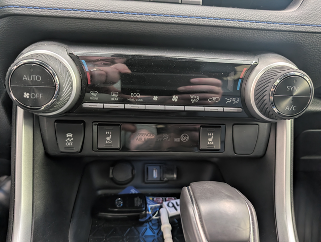 2022 Toyota RAV4 Hybrid XSE AWD, - Photo 18