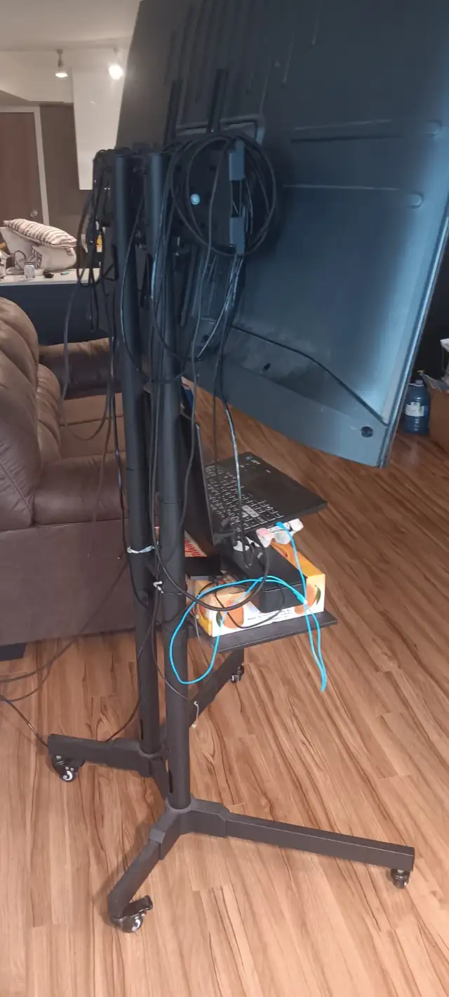 58' Big Screen TV Bundle   Bose Soundbar   Rolling Stand - Compl - Photo 7